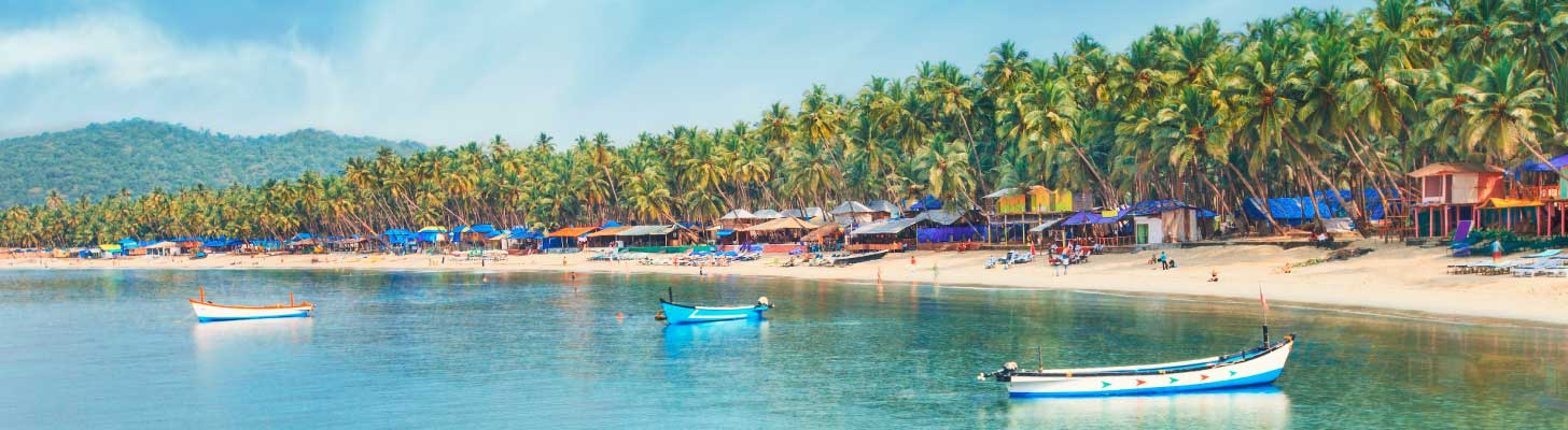 Restaurants & bars along Palolem beach in Goa, India