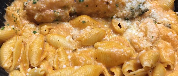 Chicken Breast with Shell Noodles and Sauce