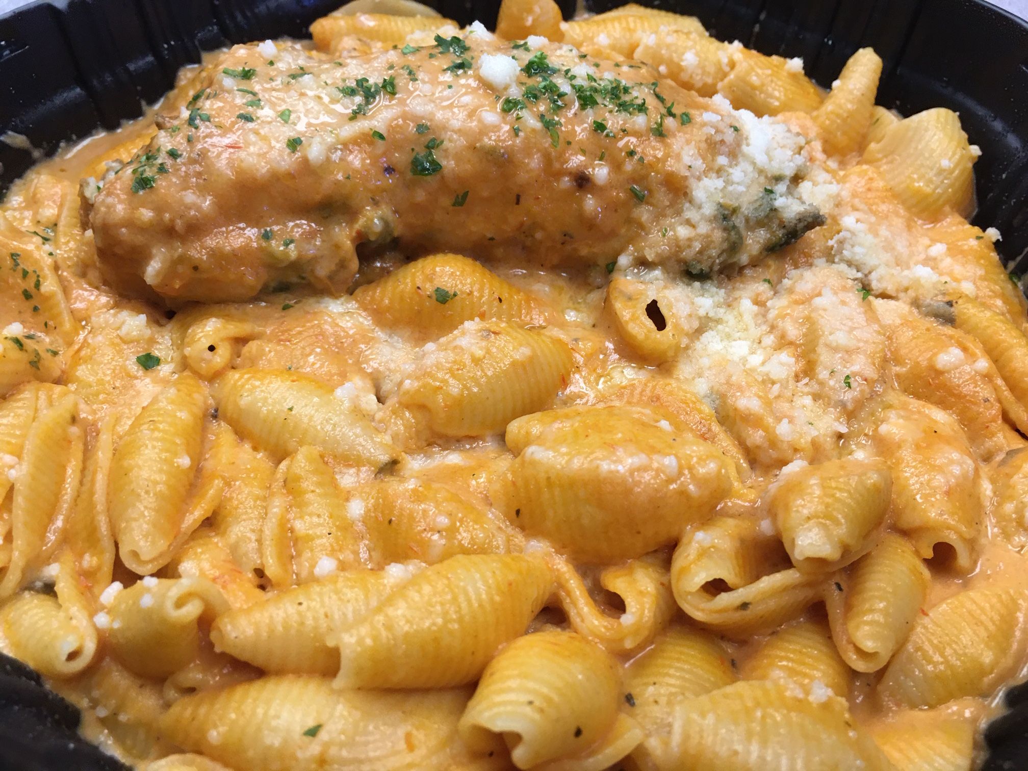 Pasta with Chicken and Sauce