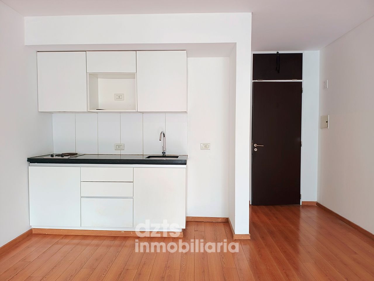 AMPLIO MONOAMBIENTE DIVISIBLE | DESTINO PROFESIONAL O VIVIENDA - Imagen 4