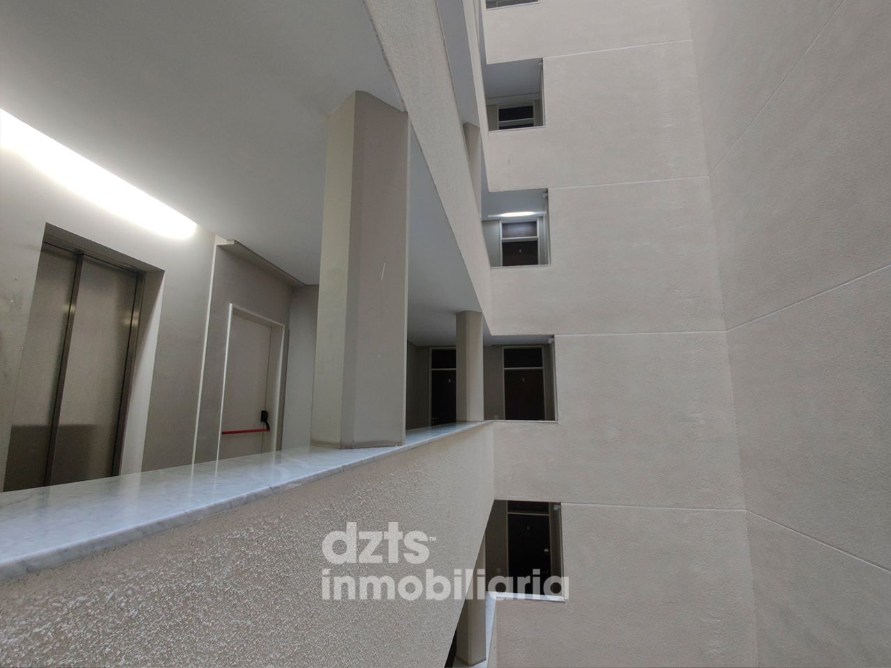 AMPLIO MONOAMBIENTE DIVISIBLE | DESTINO PROFESIONAL O VIVIENDA - Imagen 9