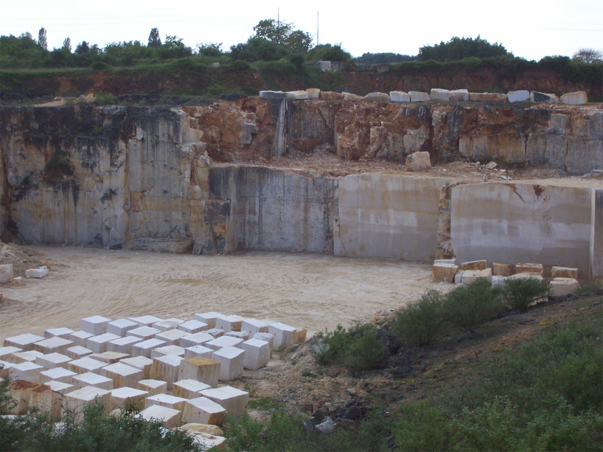 Carrière de Chauvigny de Polycor
