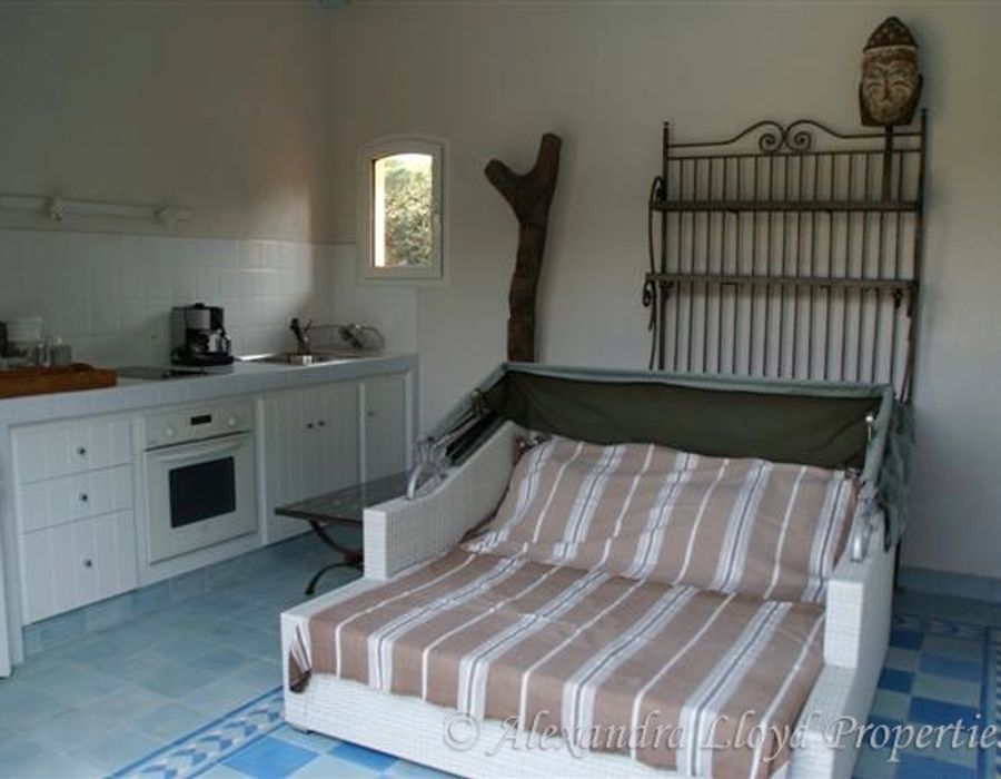 Property located on the hill of the Canoubiers - Saint Tropez 6