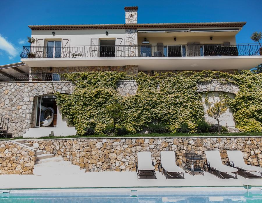 Stylish Neo Provencal property in Super Cannes 2