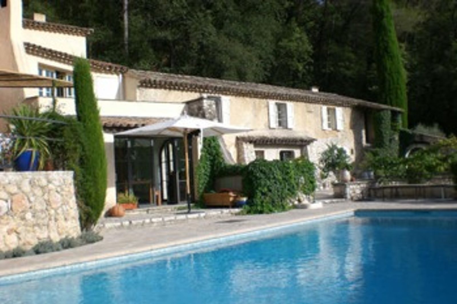 Nestled in the quint countryside of Saint Paul, a lovely Provencal hou
