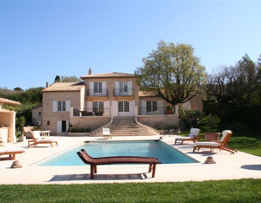 Superb newly built property in the Quartier des Carles, Saint Tropez 6