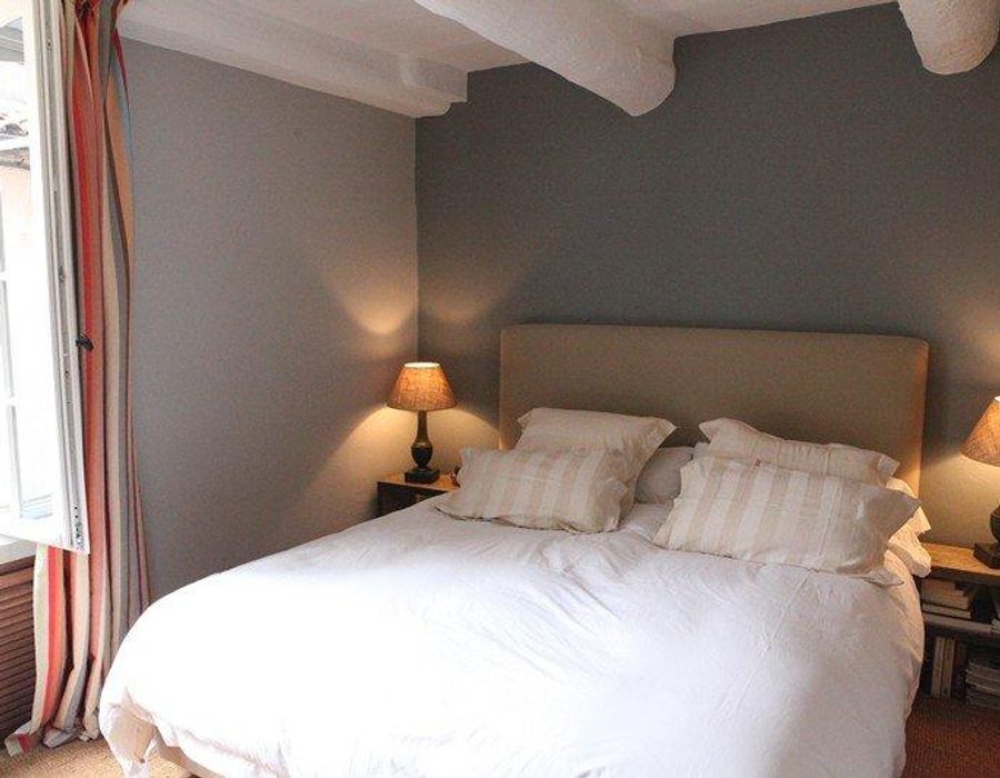 Charming apartment in the village of Saint Tropez 3