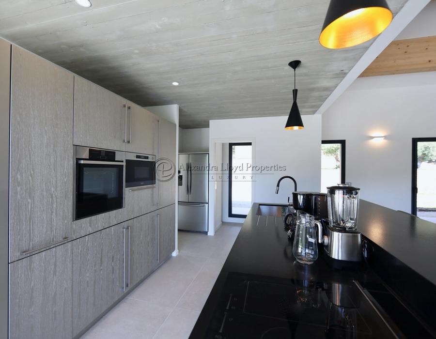 5 bedroom villa very close to La Villa Marie, Les Marres, Ramatuelle 6