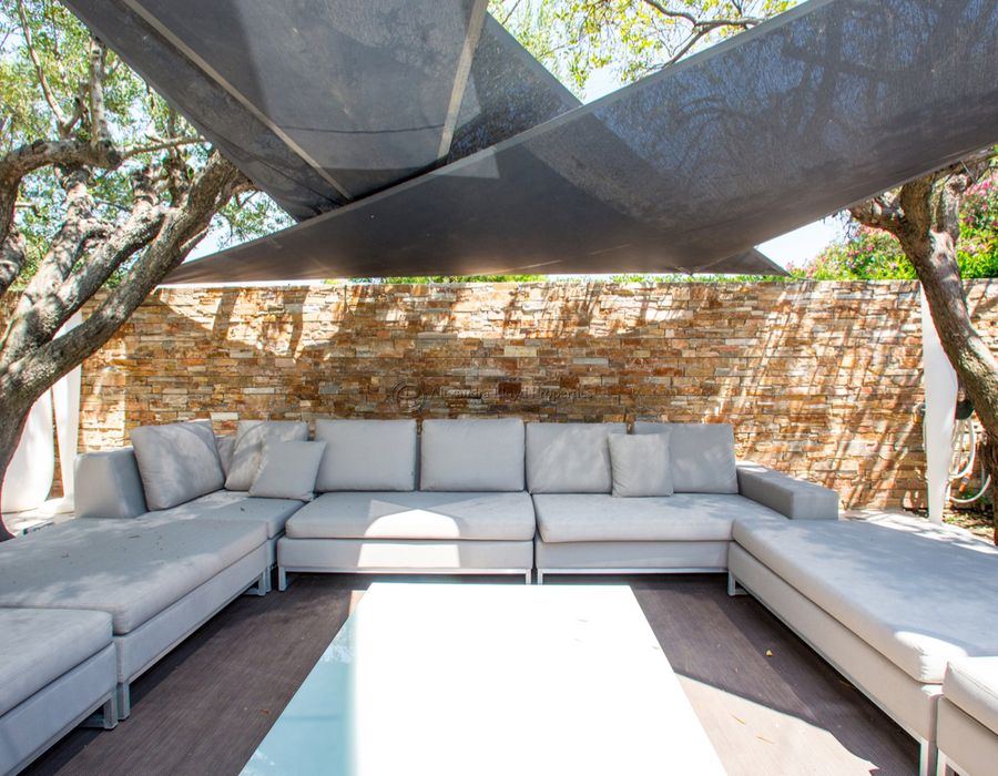 Elegant contemporary town house, in the heart of Saint Tropez 5