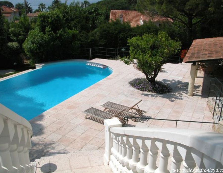 Ravishing Belle Epoque Villa on the Cap d'Antibes. 5