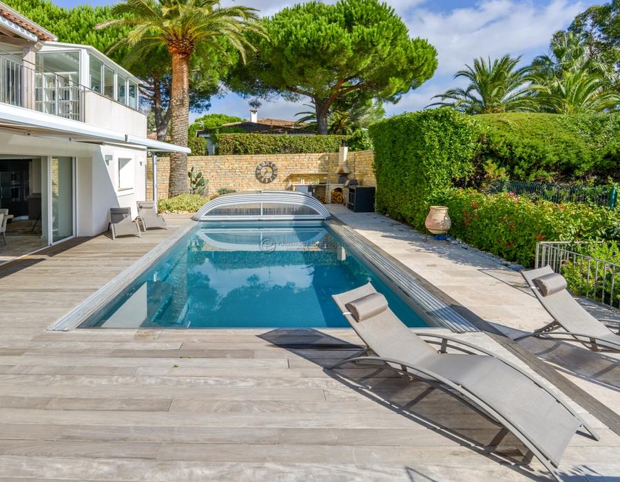 Lovely family home for rent in Cannes 2