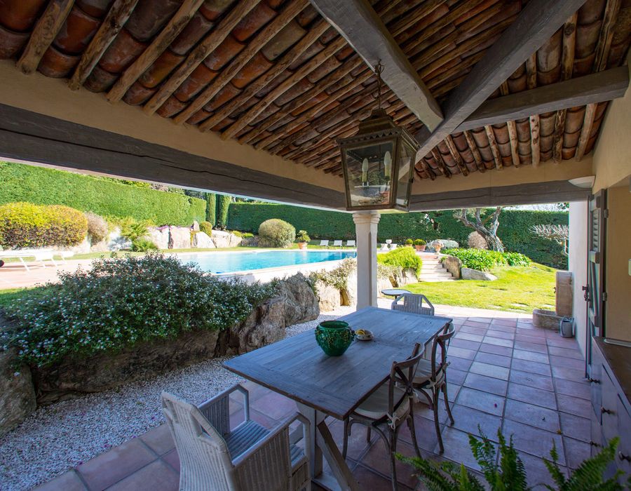 A wonderful position on the Route des Carles, Saint Tropez 6