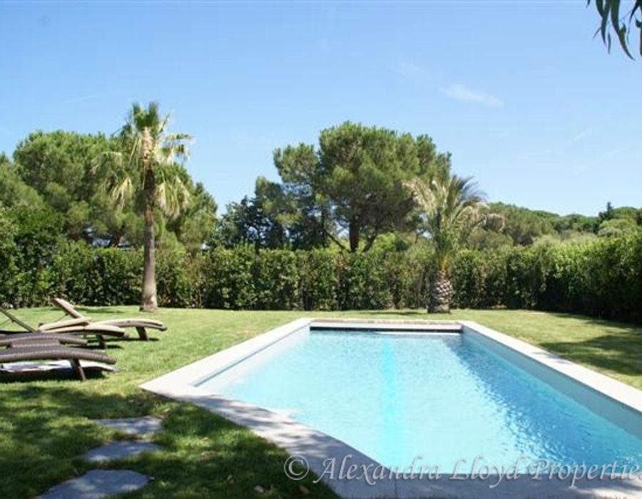 Provencal style property located in Saint Tropez 2