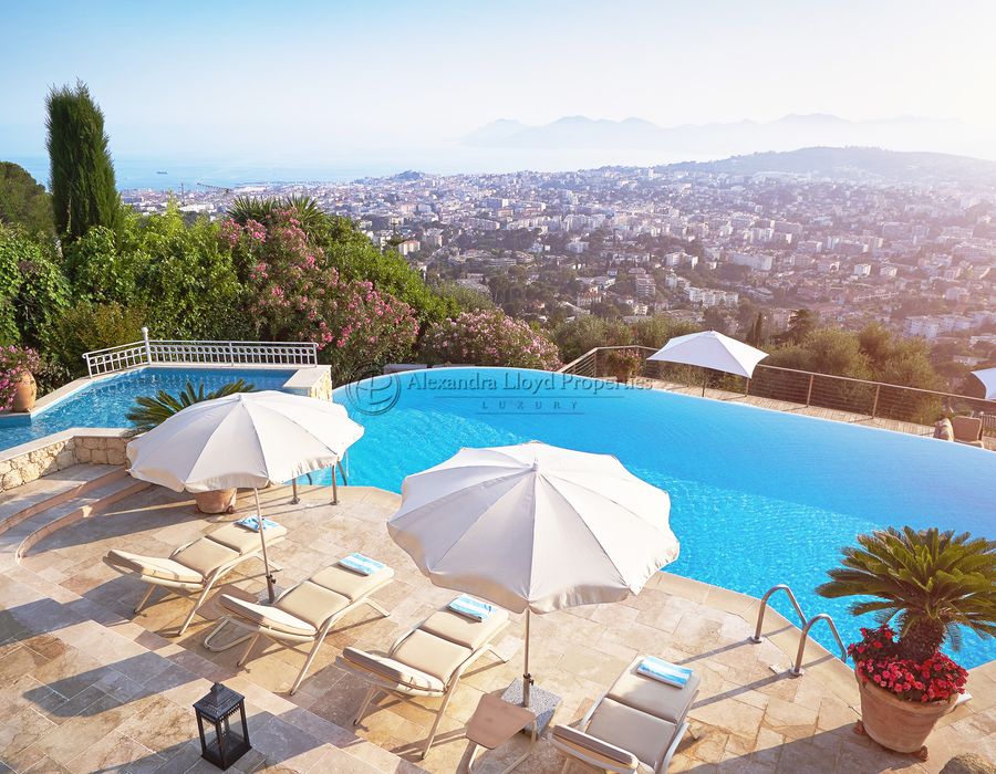 Une vue imprenable sur les hauteurs de Cannes 3