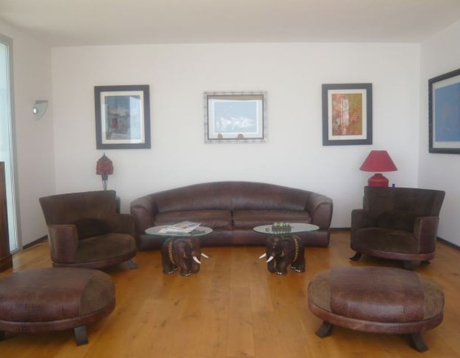 Superb contemporary style villa with a great sea view 6