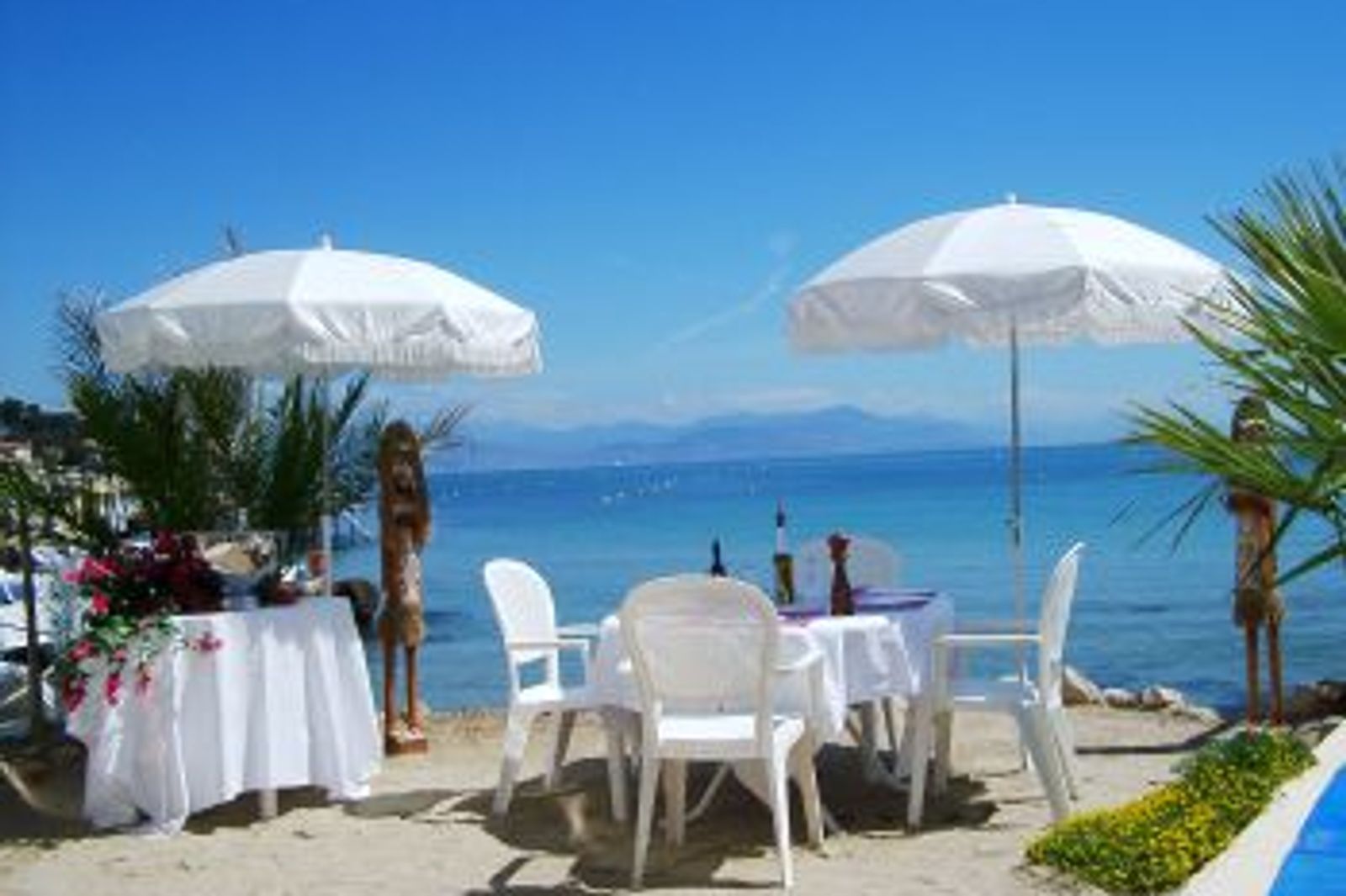 A true beach front villa on the prestigious Cap d'Antibes