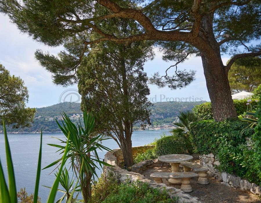 Villa Provençale en Bord de Mer avec Vues Panoramiques à Saint-Jean-Cap-Ferrat 4