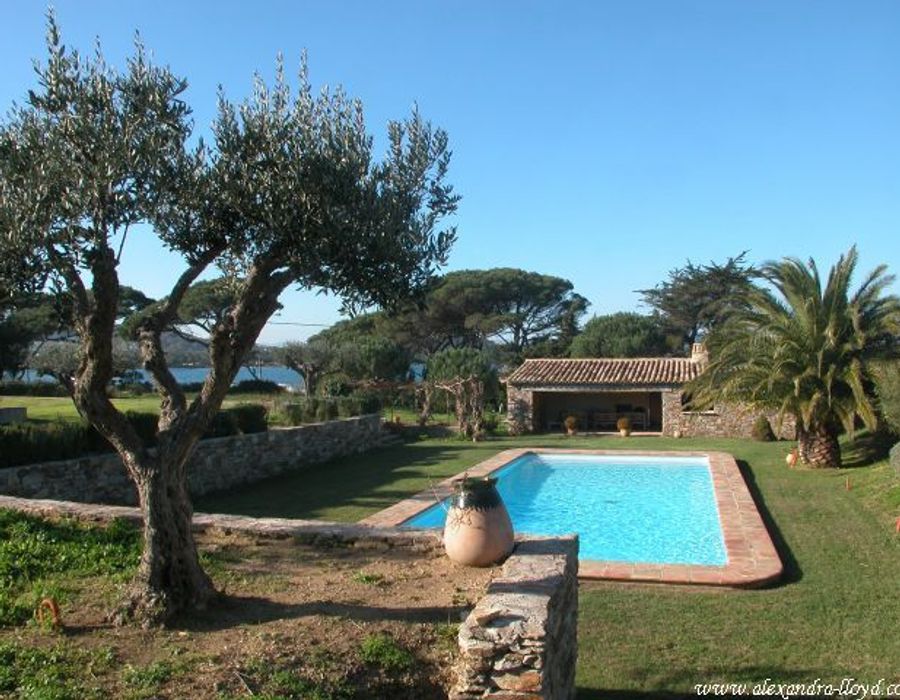 Lovely Provençale villa next to the Baie des Canoubiers 5