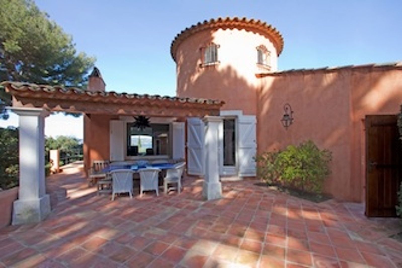 Exceptional property in Ramatuelle