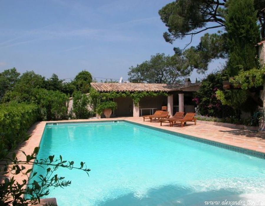 Charming villa in next to Tahiti Beach 6