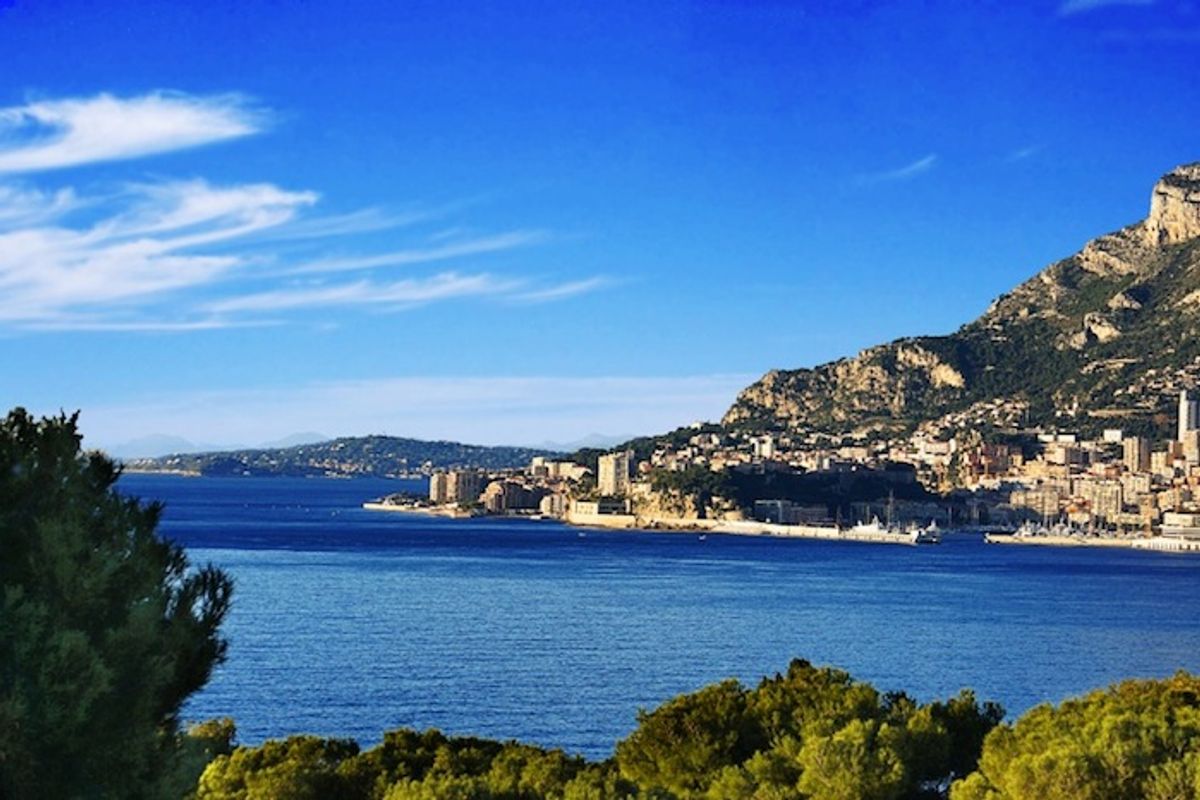 Luxury villa to rent in the prestigious Domaine du Cap Martin
