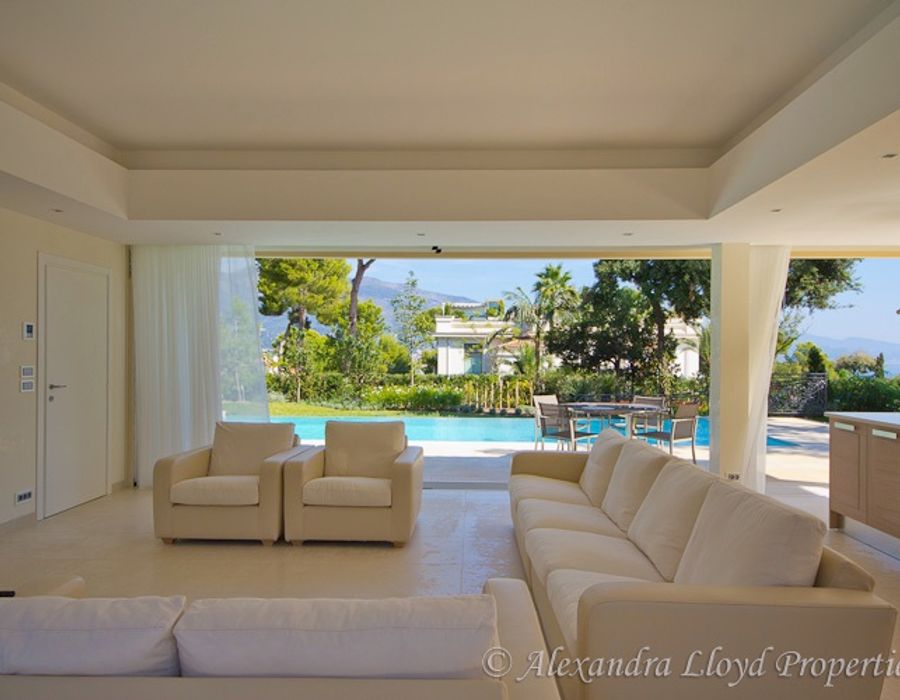 NEW! Stunning property located on the elegant Cap Martin 6