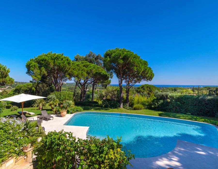 Fantastic property with sea views over the bay of Pampelonne 3