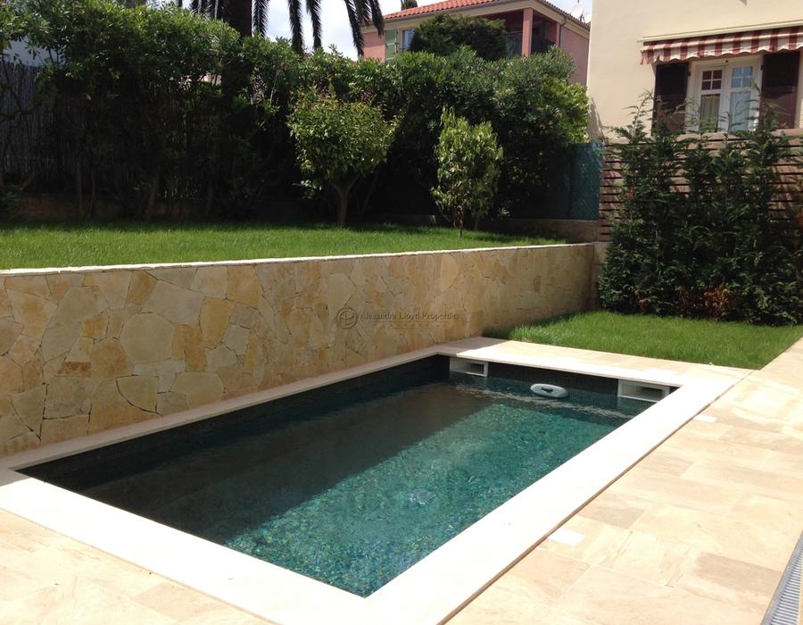 Rare village House in the centre of Saint Jean Cap Ferrat  2