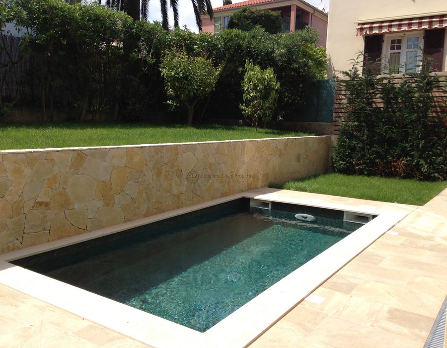 Rare village House in the centre of Saint Jean Cap Ferrat 2