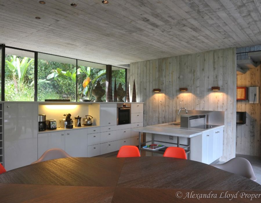 Stunning new contemporary property in Beauvallon 6