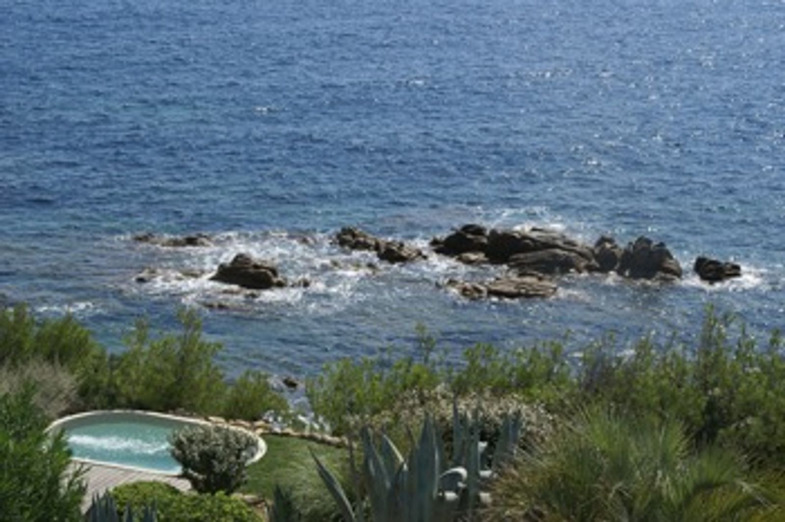 Waters edge villa in the Escalet area of Ramatuelle