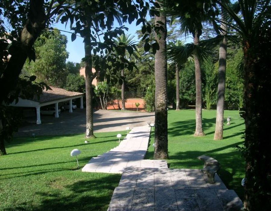 Stunning Belle Epoque property in the heart of Cannes 1