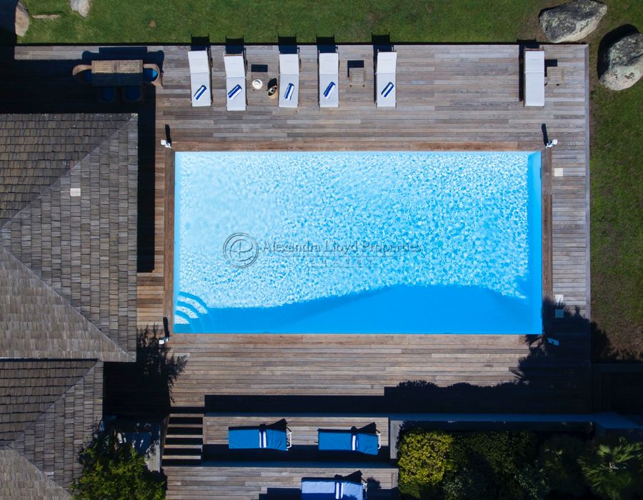 An amazing location and a fabulous house located inside the Domaine de Sperone 4