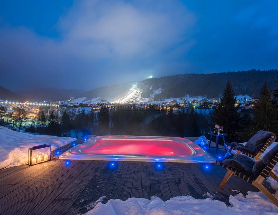 Morzine, French Alps, a spectacular chalet for rent  2