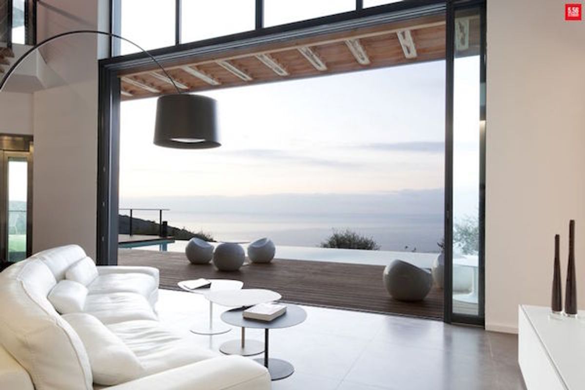Ultra contemporary villa with stunning views in the Val des Costes domaine - Eze