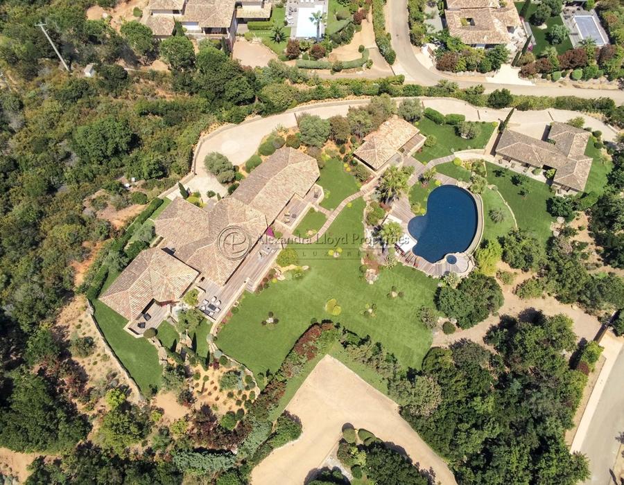 A fabulous property located in Sainte Lucie de Porto Vecchio, South Corsica 1