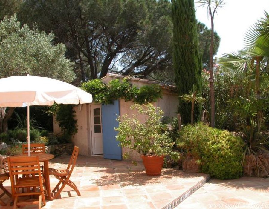 Charming villa in next to Tahiti Beach 2