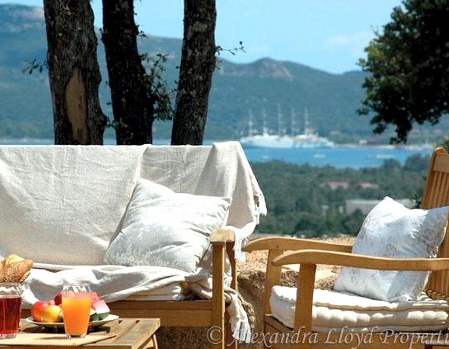 Private domain between beaches and Porto-Vecchio 2