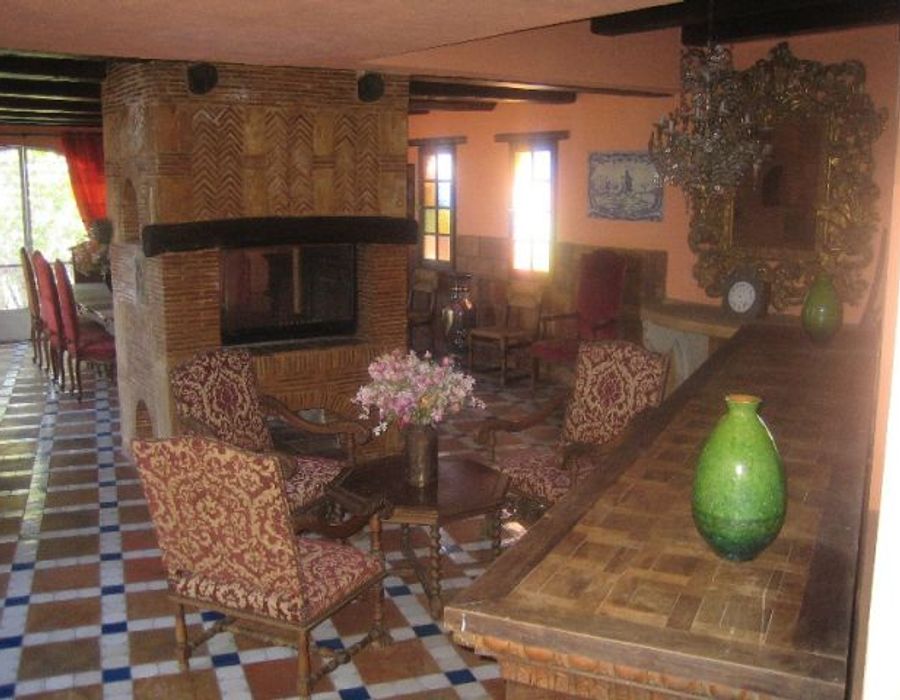 Lovely Mediteranean style hacienda located in South Corsica. 5