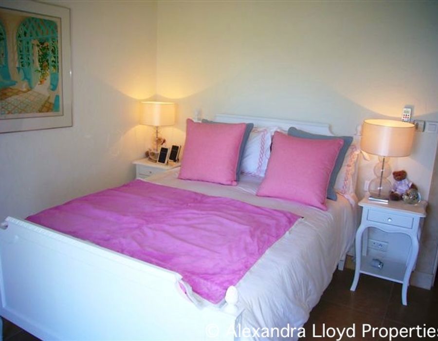 Lovely Tropezian style villa with sea views next to the Club 55 1