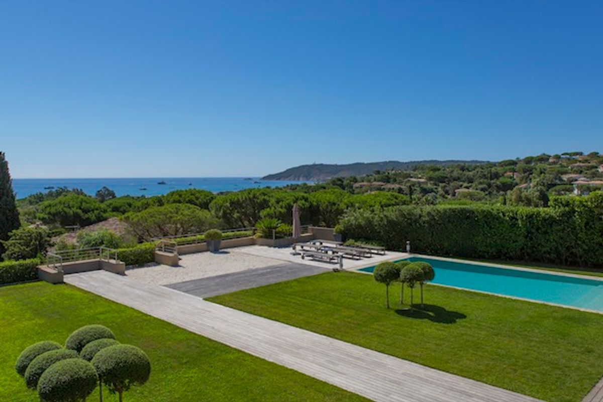 Club 55... ! Contemporary design and fabulous views