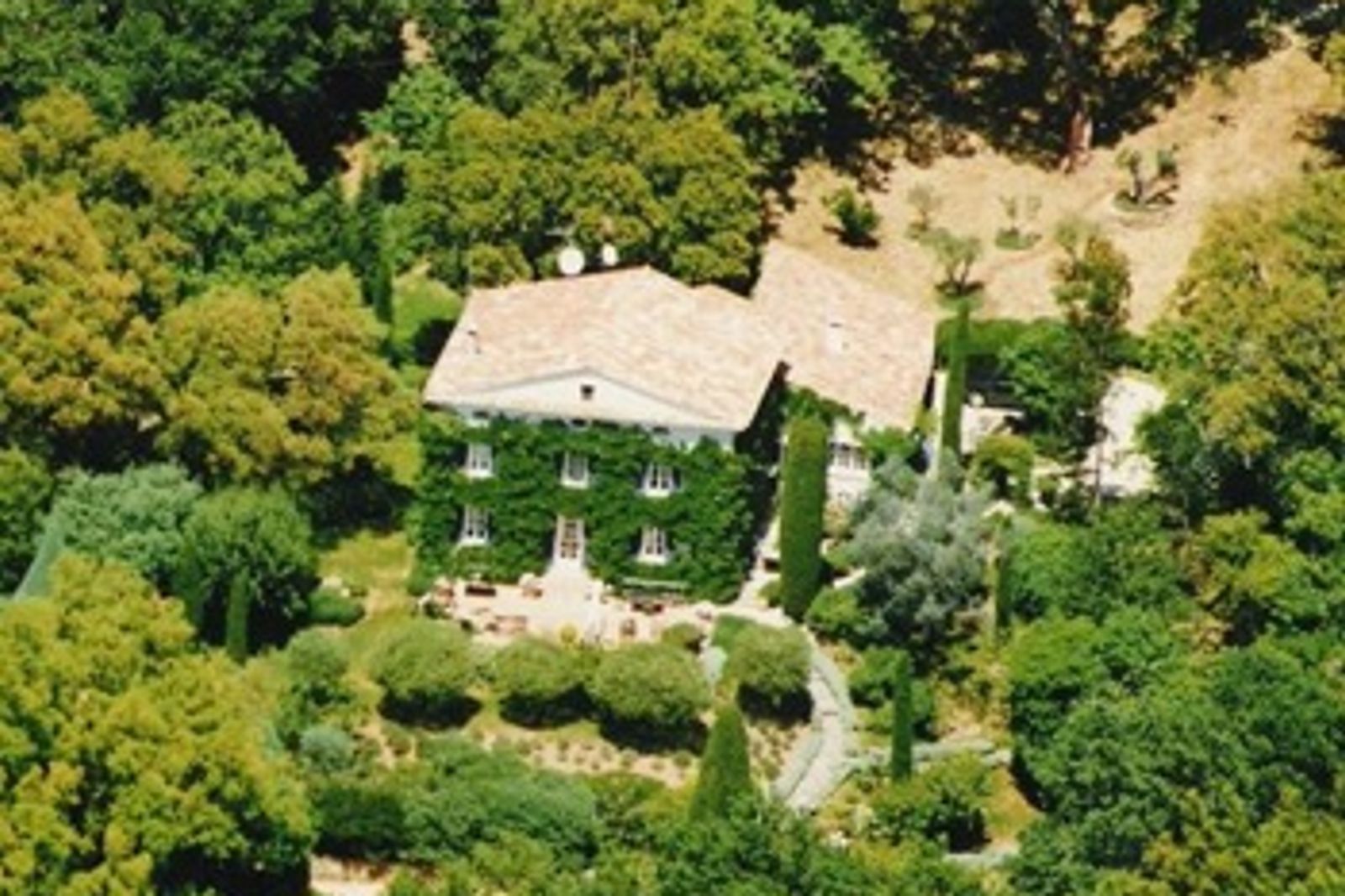 A lovely Bastide, camped on a south facing slope, overlooking the Maures.