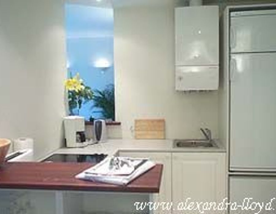 Two bedroomed apartment in Cannes 4