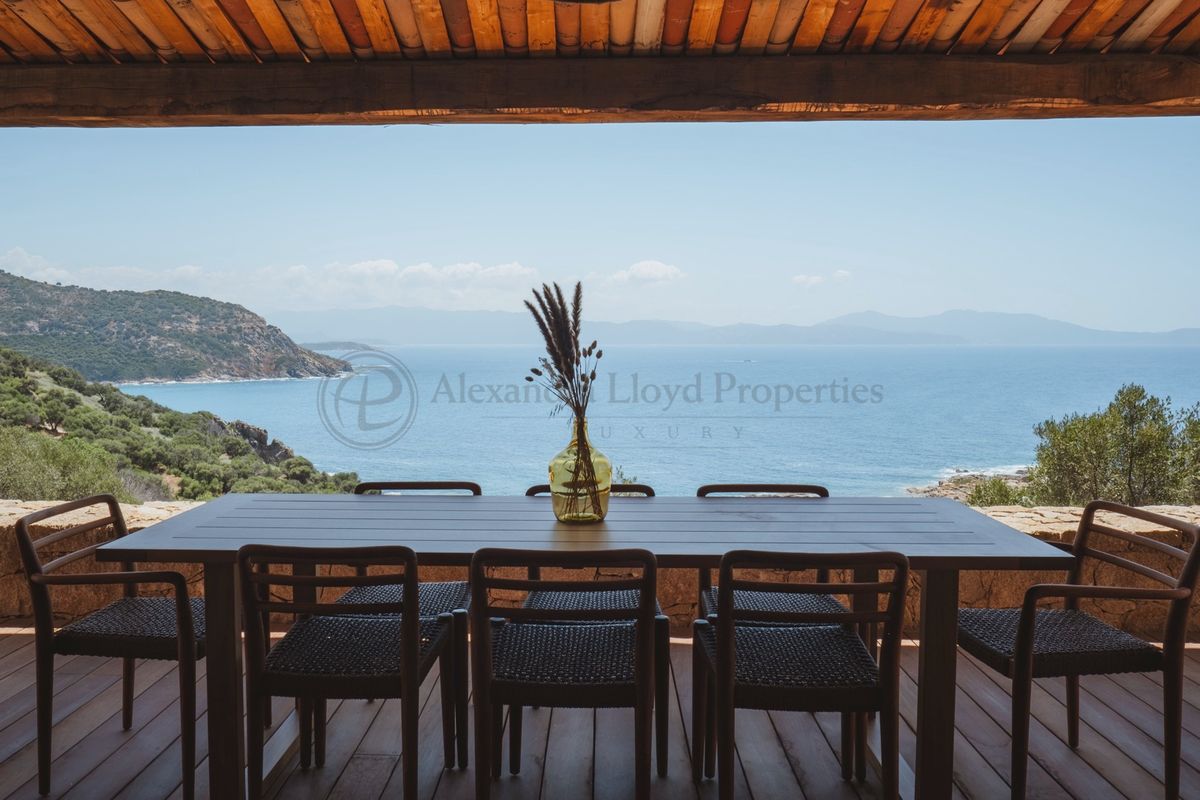 Stone villa in a private estate of three houses with direct sea access, Gulf of Sagone, Corsica
