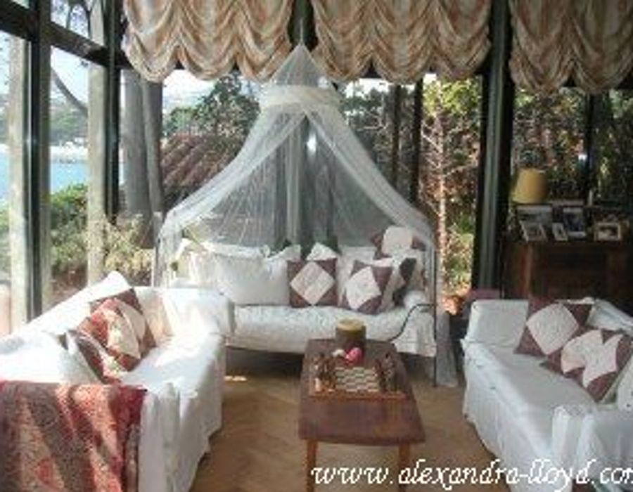 Waters Edge property just from Saint Tropez 3