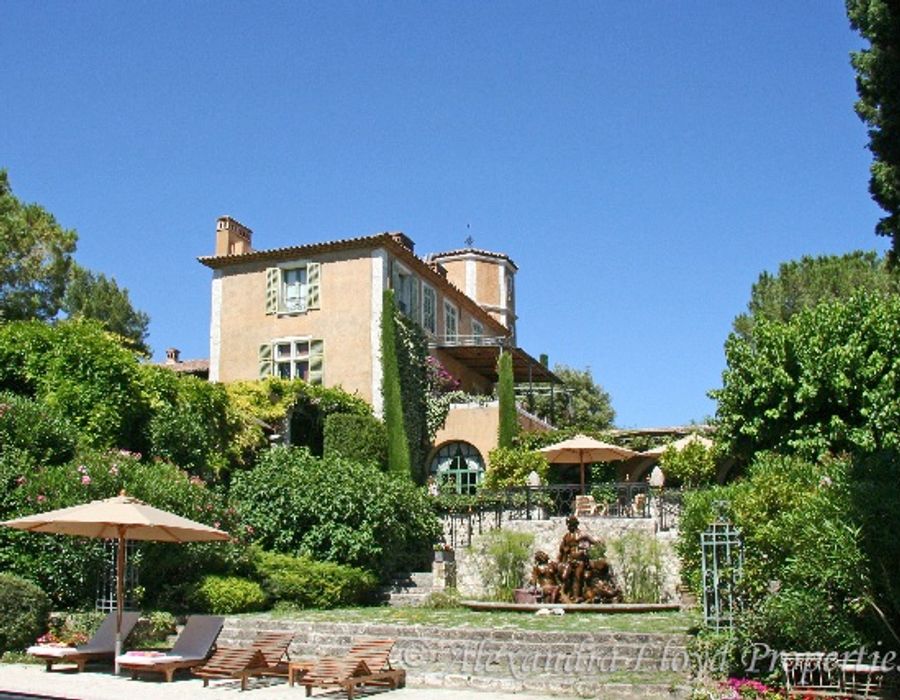 Castle for sale in La Colle sur Loup 3