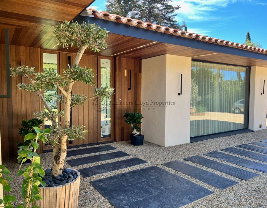 A Contemporary Four Bedroom Villa for Rent - Chemin Saint Antoine, Saint Tropez 3