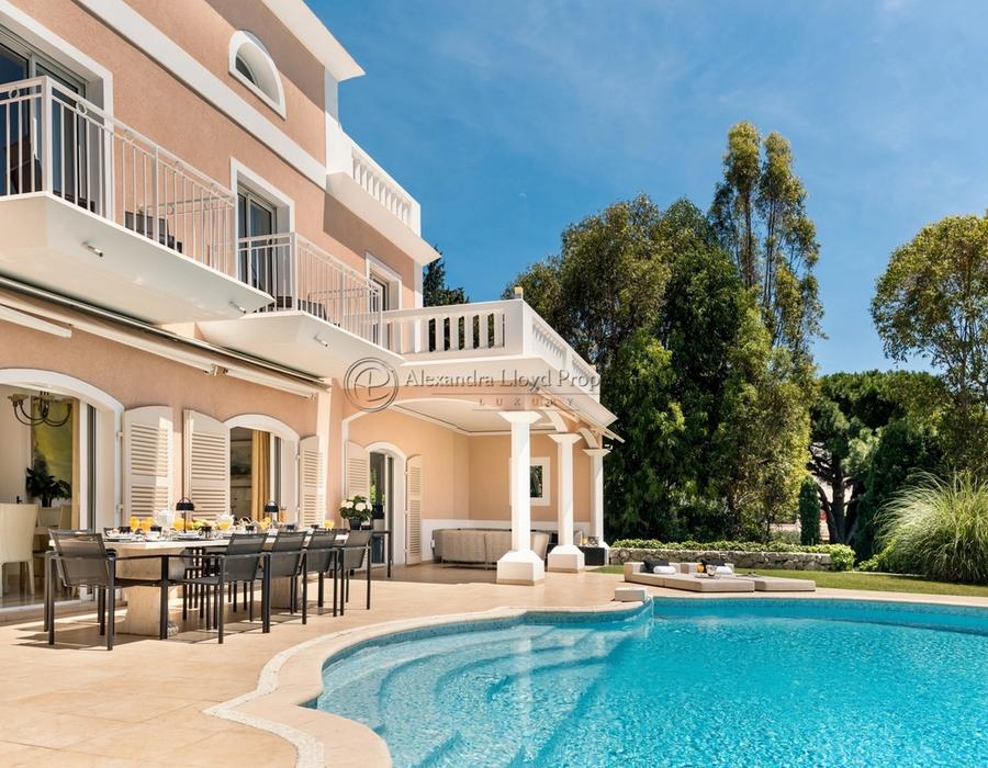 Lovely villa for rent in Cap d'Ail, with sea views 2