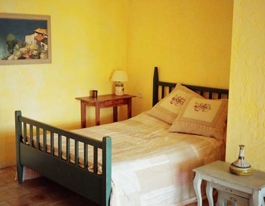 Located in a nice residential area close to the village of Saint Paul 2