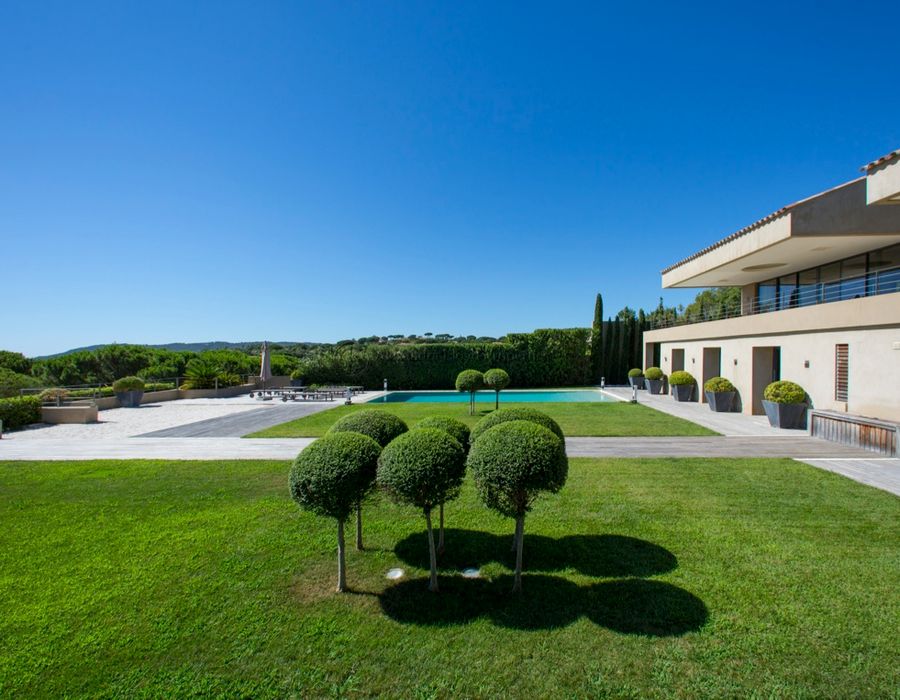 Club 55... ! Contemporary design and fabulous views 5